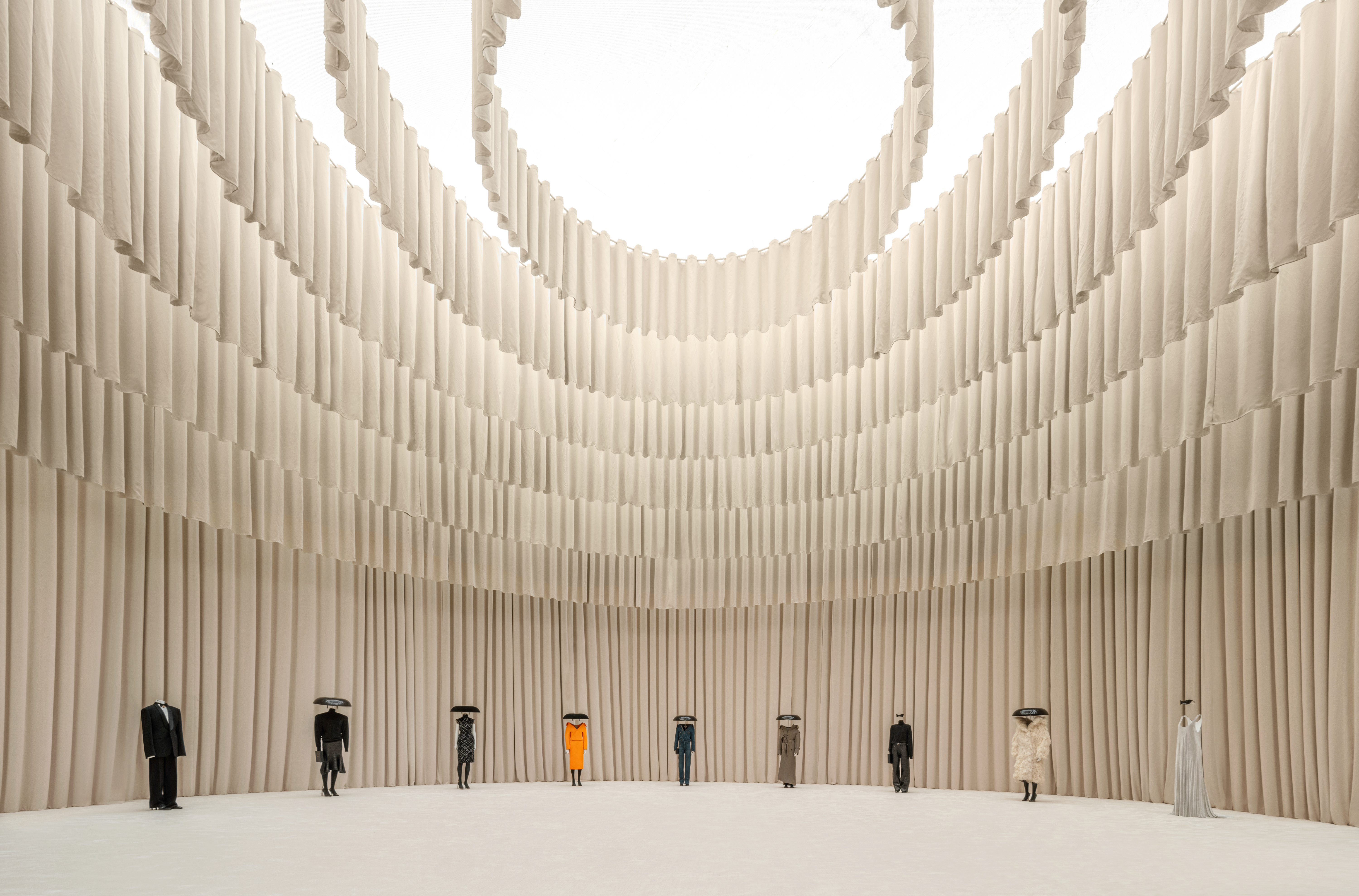 Balenciaga Couture, Tank Shanghai